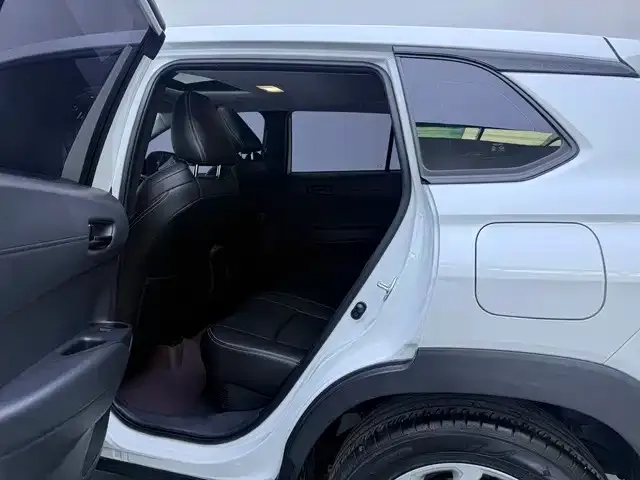 Toyota Frontlander — Фото автомобиля 12