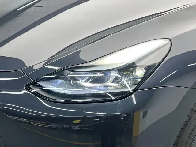 Tesla Model Y — Фото автомобиля 9