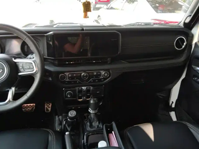 Jeep Wrangler 4xe — Фото автомобиля 13