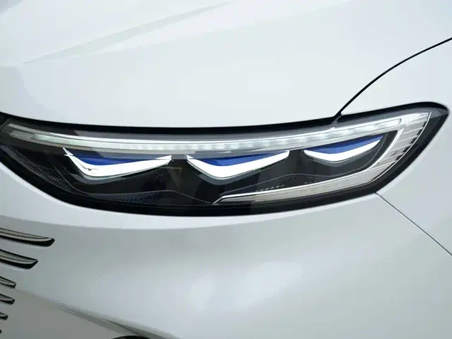 Bestune Besturn M9 — Фото автомобиля 13