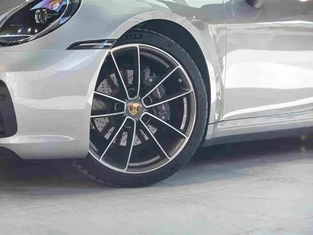 Porsche 911 — Фото автомобиля 6