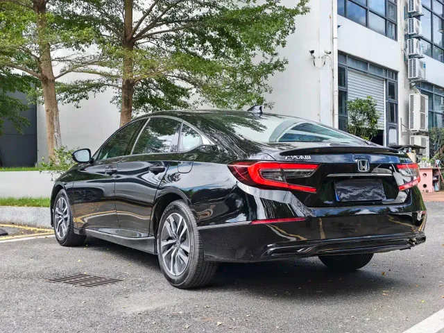 Honda Accord — Фото автомобиля 4