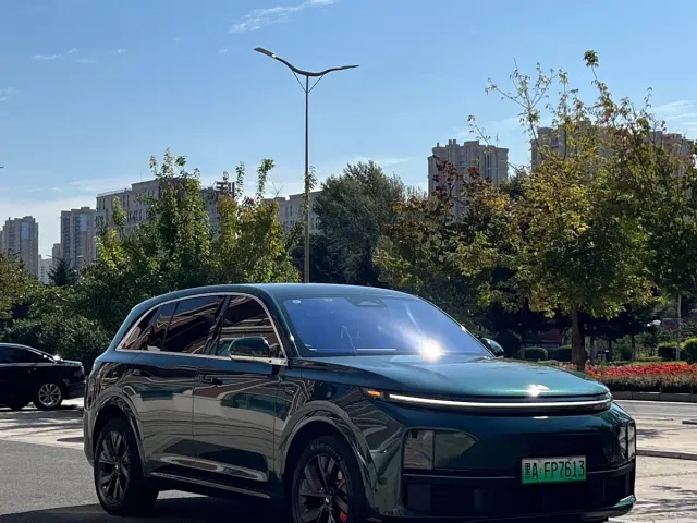 Li Auto L7 — Фото автомобиля 3