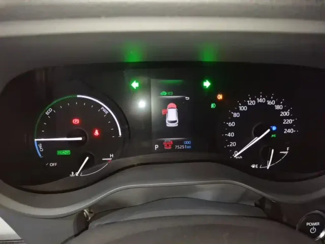 Toyota Granvia — Фото автомобиля 11