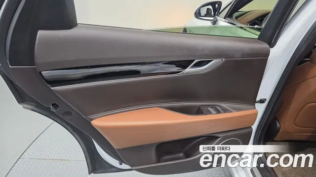 Genesis G80 Бензин 2.5 турбо 2WD — Фото автомобиля 25