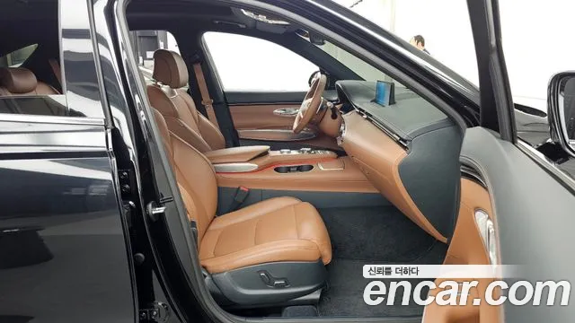 Genesis GV70 — Фото автомобиля 17