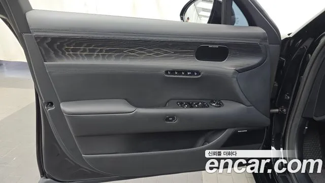 Genesis G90 Бензин 3.5 турбо AWD — Фото автомобиля 24