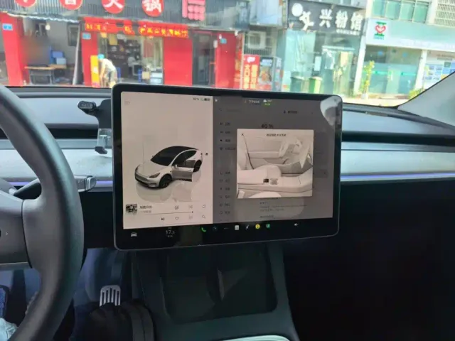 Tesla Model Y — Фото автомобиля 5