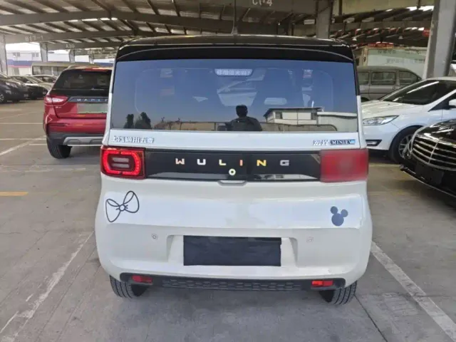 Wuling Hongguang Mini EV — Фото автомобиля 5