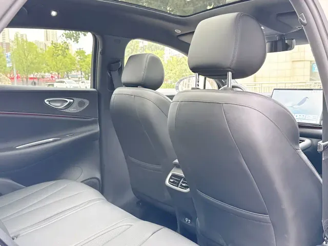 BYD Sealion 06 — Фото автомобиля 16