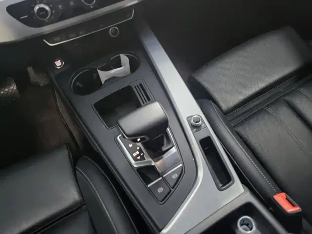 Audi A4L — Фото автомобиля 16