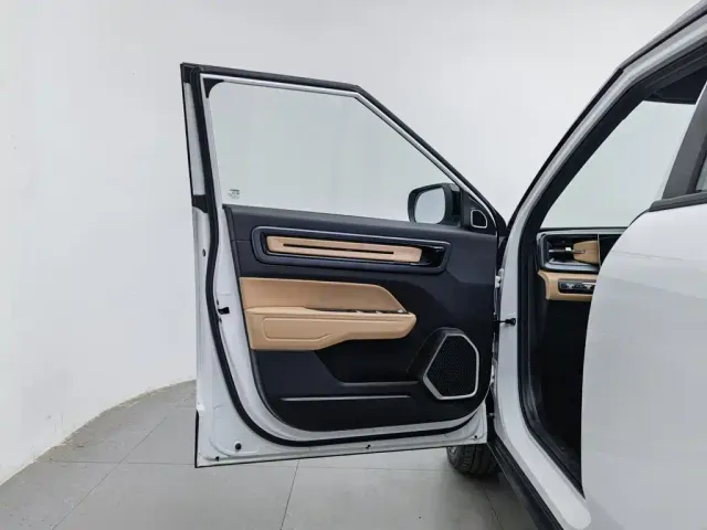 Geely ICON — Фото автомобиля 8