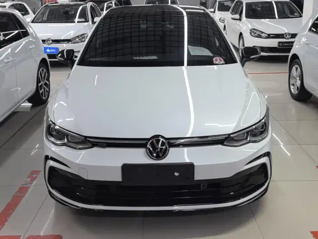 Volkswagen Golf — Фото автомобиля 2