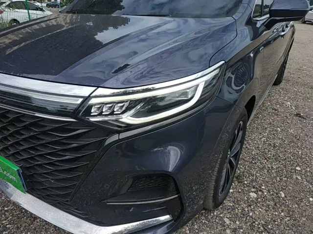Roewe iMAX8 — Фото автомобиля 23