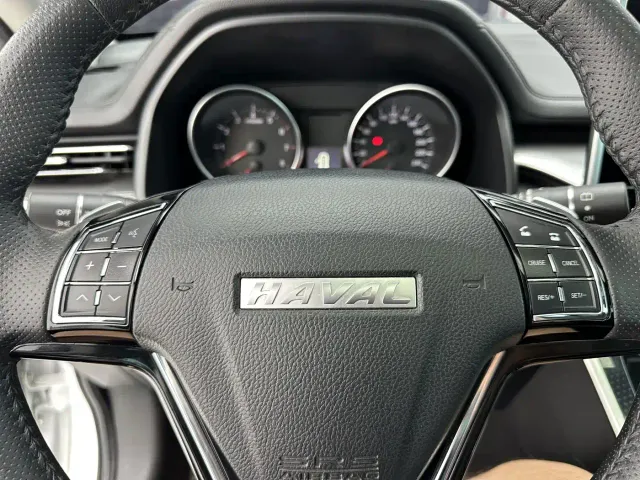Haval M6 — Фото автомобиля 14