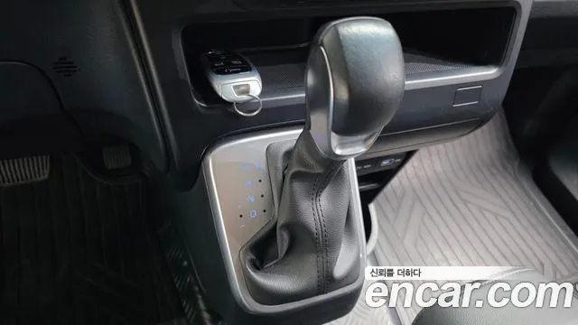 Hyundai Staria Staria Tourer 9 мест — Фото автомобиля 9