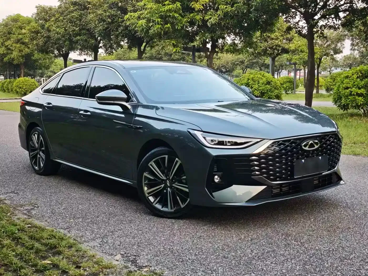 Chery Arrizo 8 PRO 2025 Pro 1.6T Luxury Model+ — Фото автомобиля 3