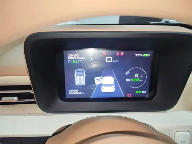 Wuling Hongguang Mini EV — Фото автомобиля 11