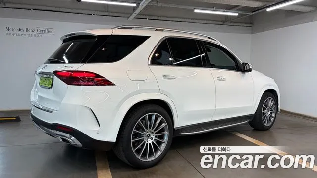 Mercedes-Benz GLE-Class — Фото автомобиля 2