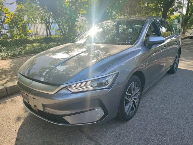 Фотография автомобиля — BYD Qin PLUS