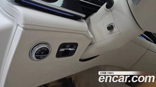 Mercedes-Benz EQS — Фото автомобиля 19