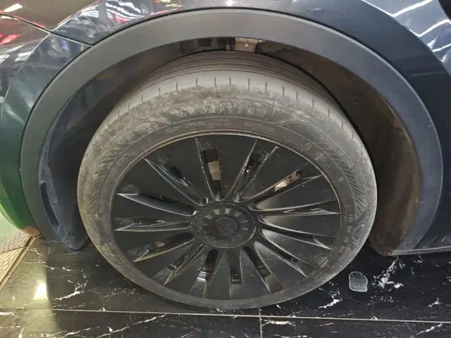 Tesla Model Y — Фото автомобиля 22