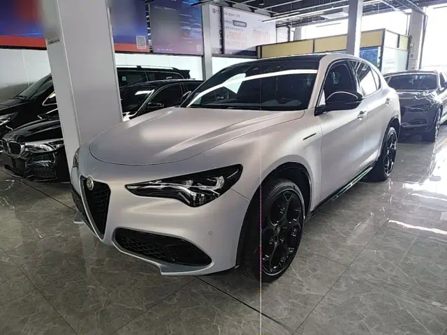 Фотография автомобиля — Alfa Romeo Stelvio