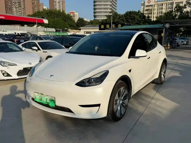 Фотография автомобиля — Tesla Model Y