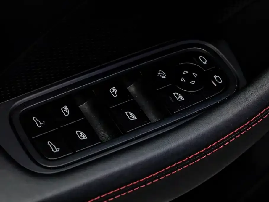 Porsche Panamera 2024 Panamera Executive Long Wheelbase 2.9T — Фото автомобиля 12