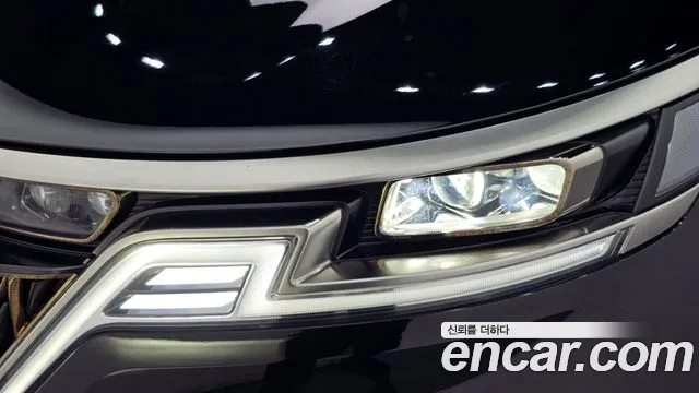 Kia Carnival Generation 4 — Фото автомобиля 7