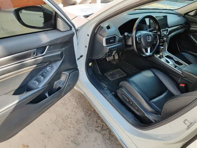 Honda Accord — Фото автомобиля 15