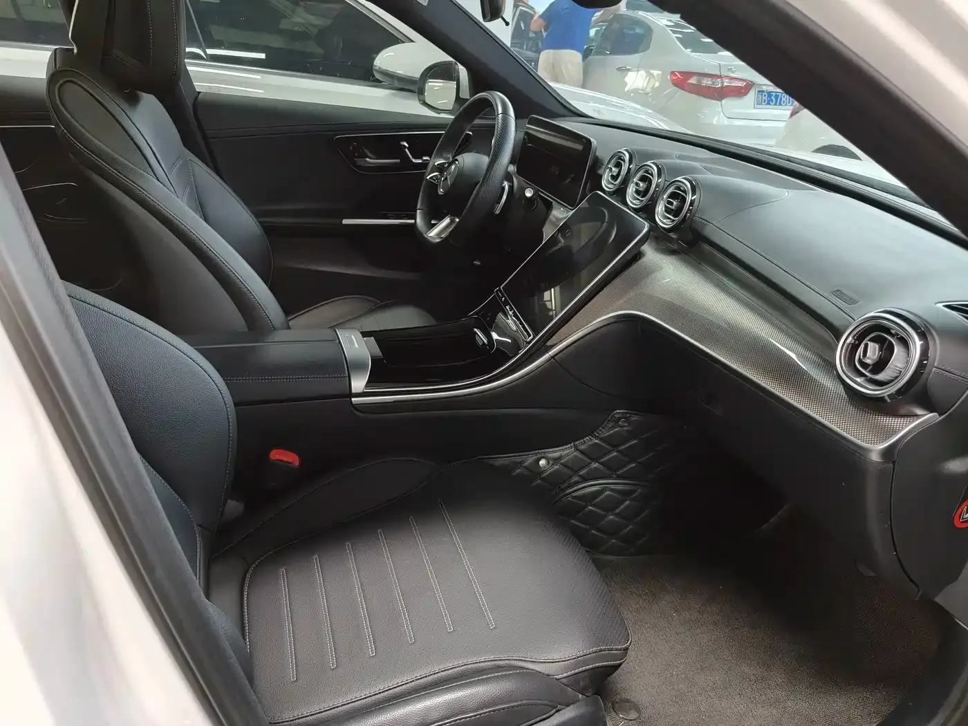 Mercedes-Benz Mercedes-Benz C-Class 2023 C 260 L Night Edition Sport — Фото автомобиля 11