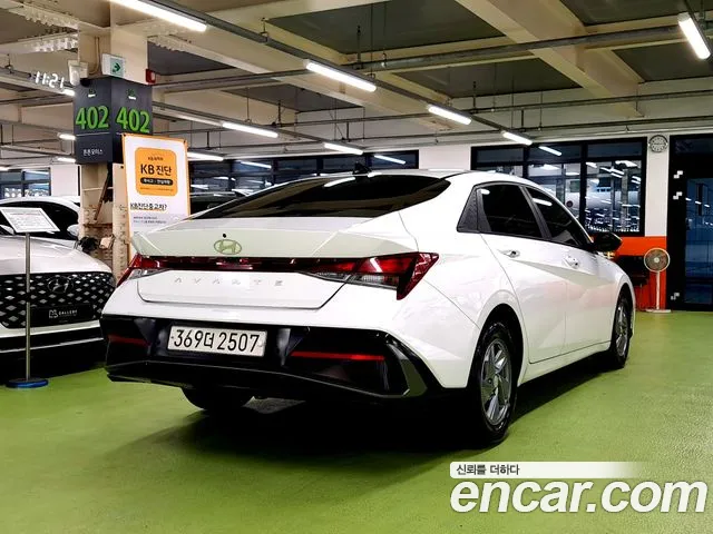 Hyundai Avante — Фото автомобиля 2