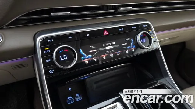 Genesis GV80 — Фото автомобиля 25