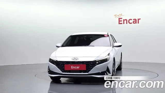 Hyundai Avante CN7 — Фото автомобиля 3