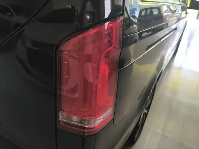 Mercedes-Benz V-Class — Фото автомобиля 7