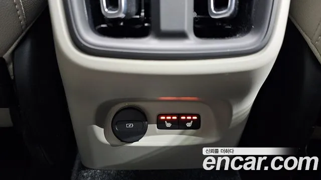 Вольво XC40 B4 Ultimate Bright — Фото автомобиля 19