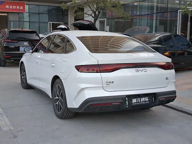 BYD Qin L — Фото автомобиля 7
