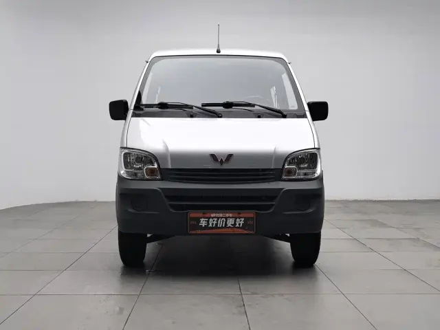 Wuling Motors Wuling Zhiguang 2020 1.2L Van Utility China VI 5-seat LSI — Фото автомобиля 3