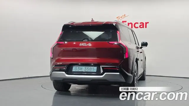 Kia EV9 — Фото автомобиля 3