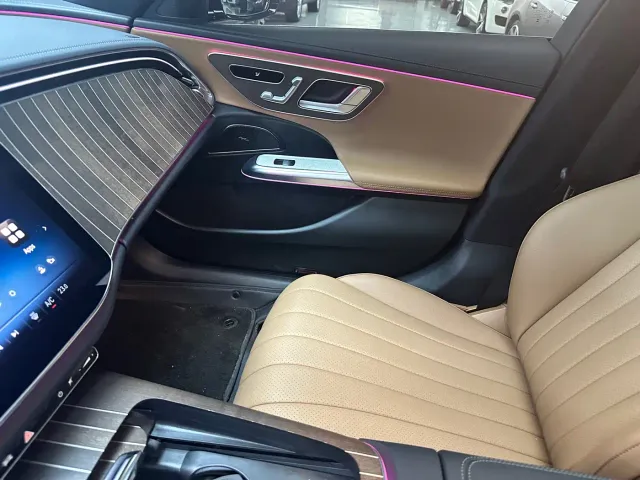 Mercedes-Benz E-Class — Фото автомобиля 7