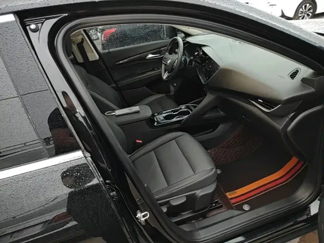 Buick Envision Plus — Фото автомобиля 24