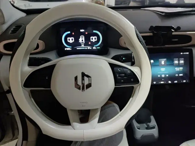 Leapmotor T03 — Фото автомобиля 10