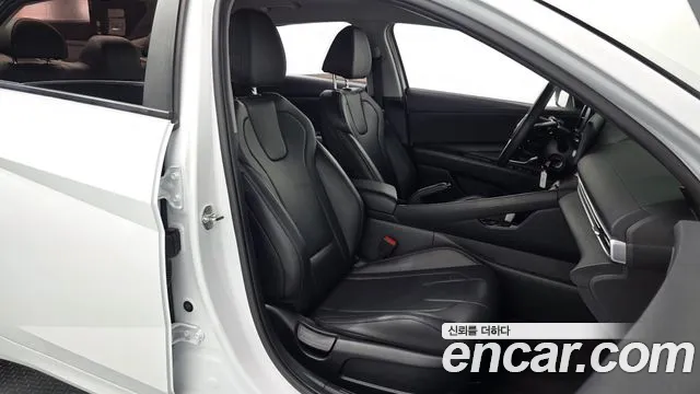 Hyundai AVANTE Avante (CN7) — Фото автомобиля 26