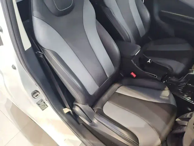 Roewe Clever — Фото автомобиля 24