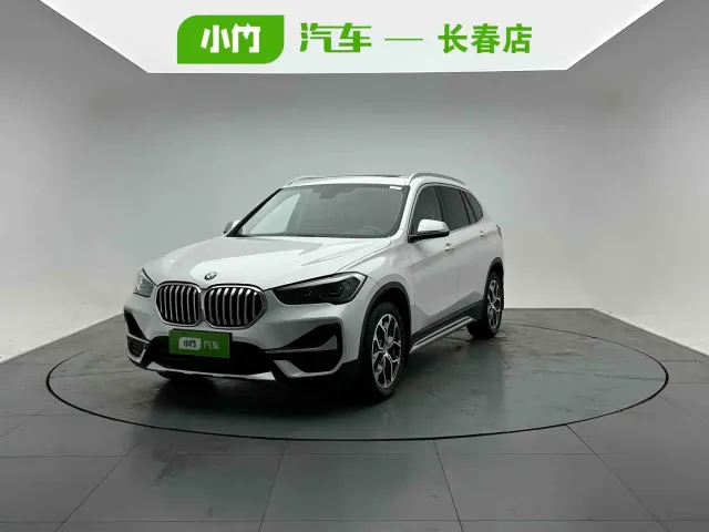 Фотография автомобиля — BMW X1