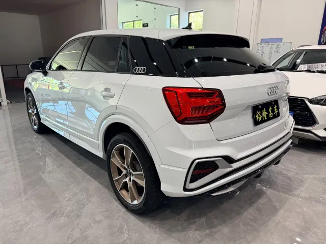 Audi Q2L — Фото автомобиля 6