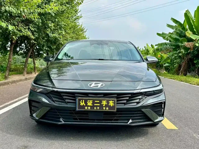 Hyundai Elantra — Фото автомобиля 2