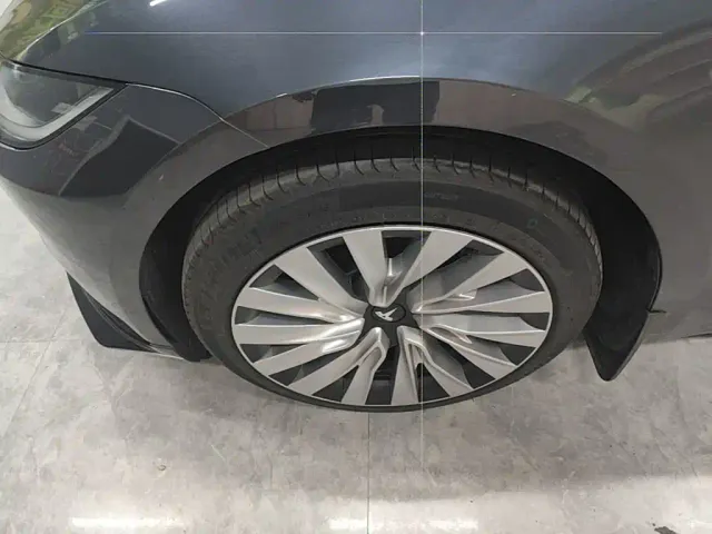 Tesla Model 3 — Фото автомобиля 22