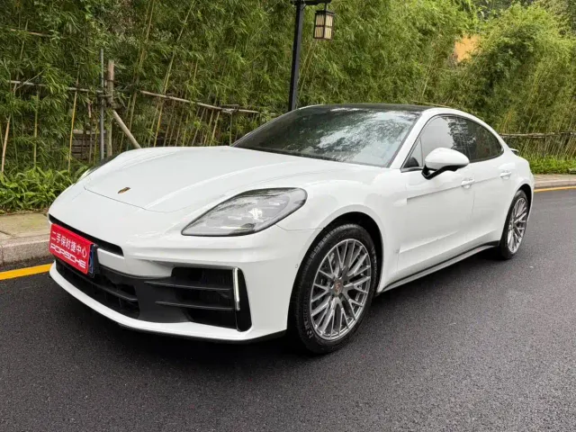 Фотография автомобиля — Porsche Panamera